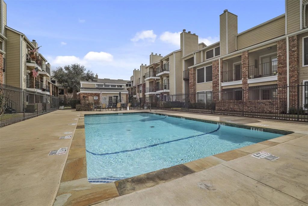 1513 E Interstate 30 127, Garland