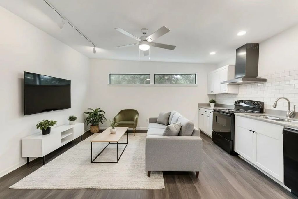 1804 Gould Street 11, Dallas