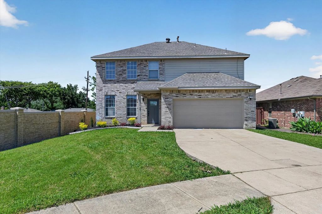 1533 Caymus Court, Lewisville