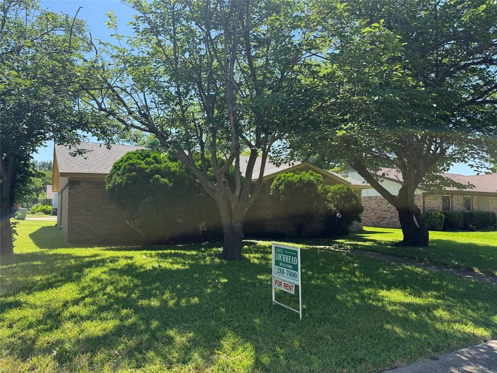 1400 Long Shadow Lane, Mesquite