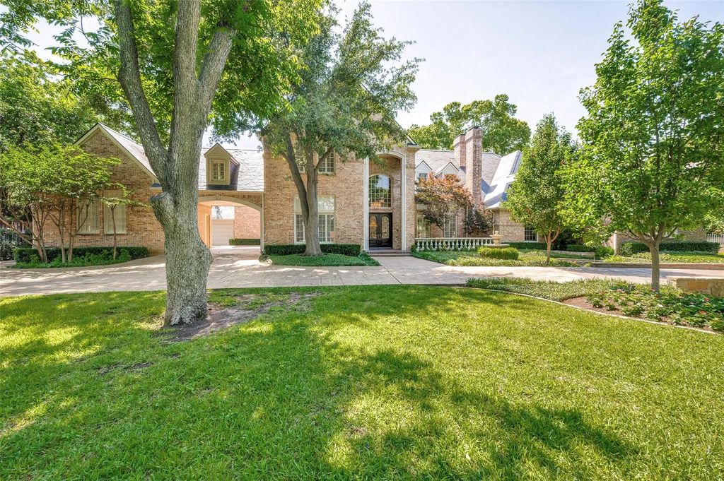 10445 Strait Lane, Dallas