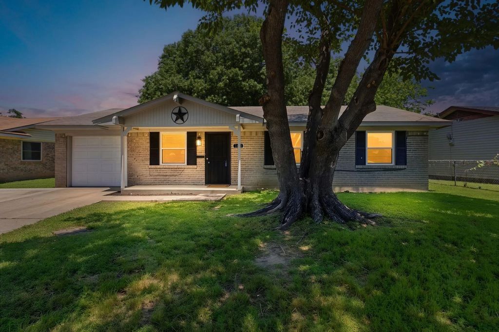 3423 Frosty Trail, Dallas