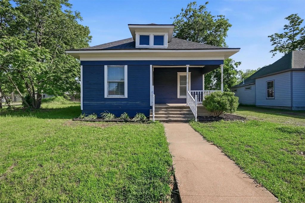 721 W Monterey Street, Denison