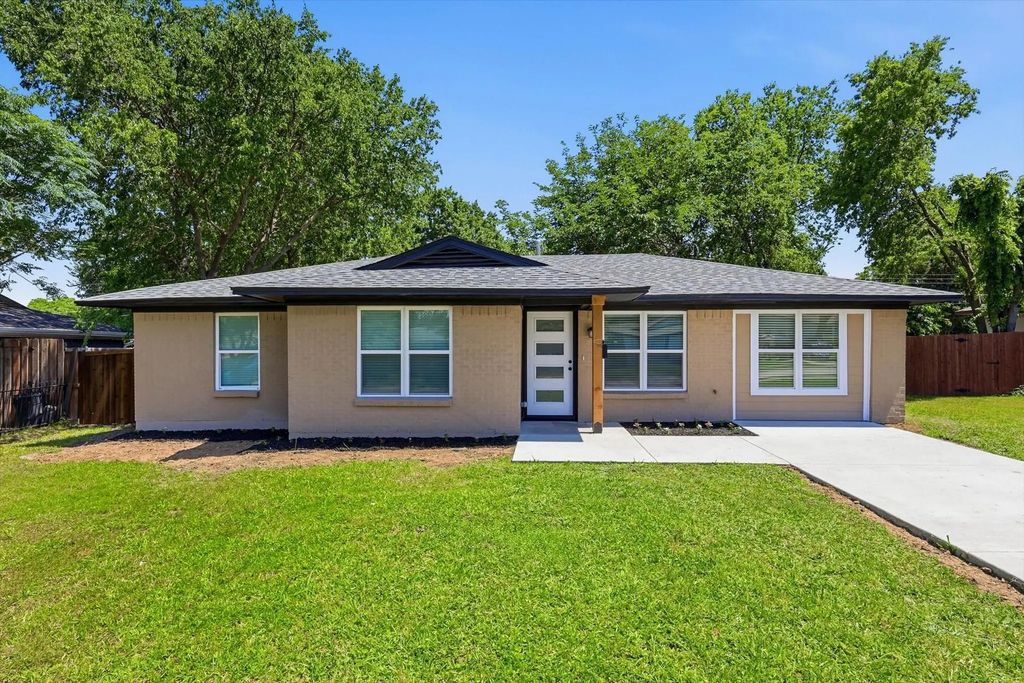 3332 Sidney Drive, Mesquite
