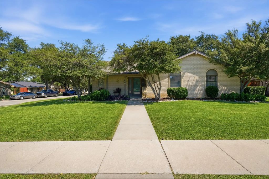 2001 Statler Drive, Carrollton