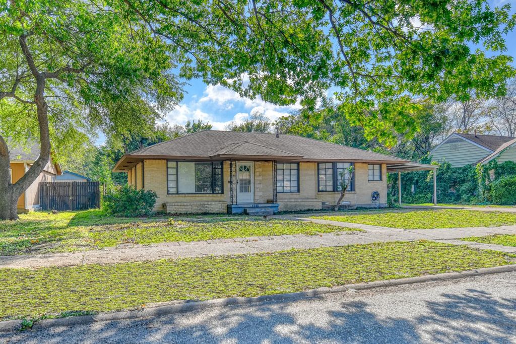 6028 Fairway Avenue, Dallas