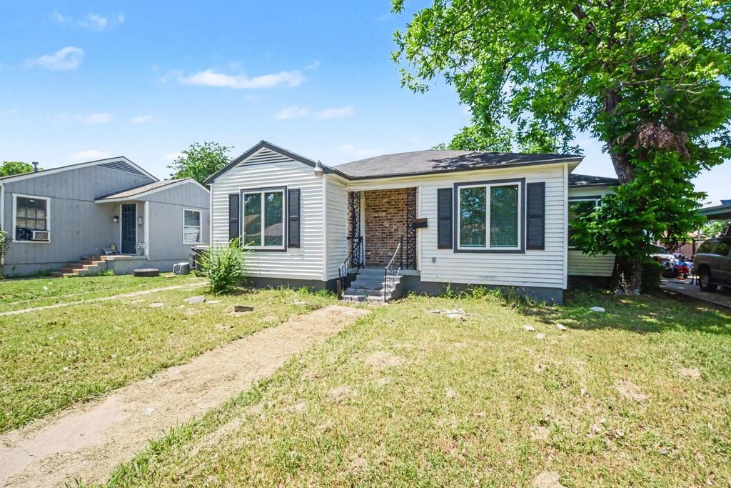 2475 Volga Avenue, Dallas