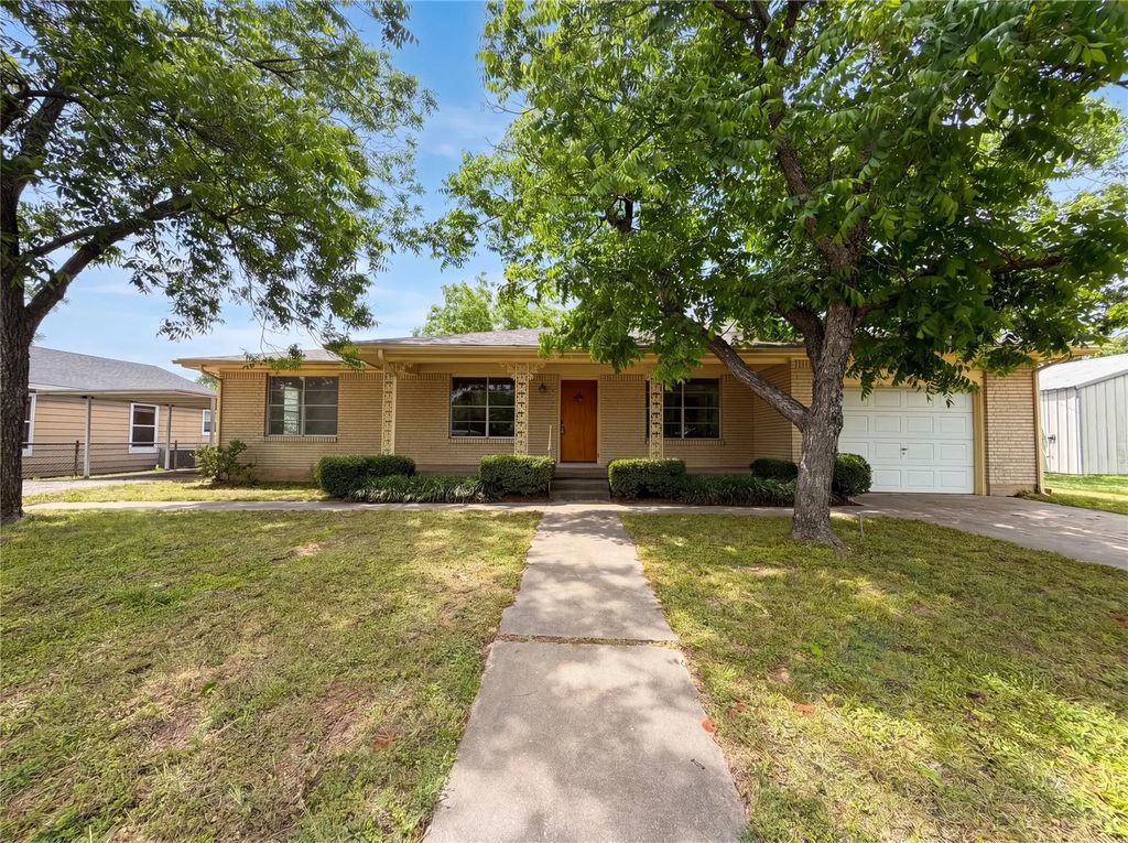 205 W Decatur Street, Chico