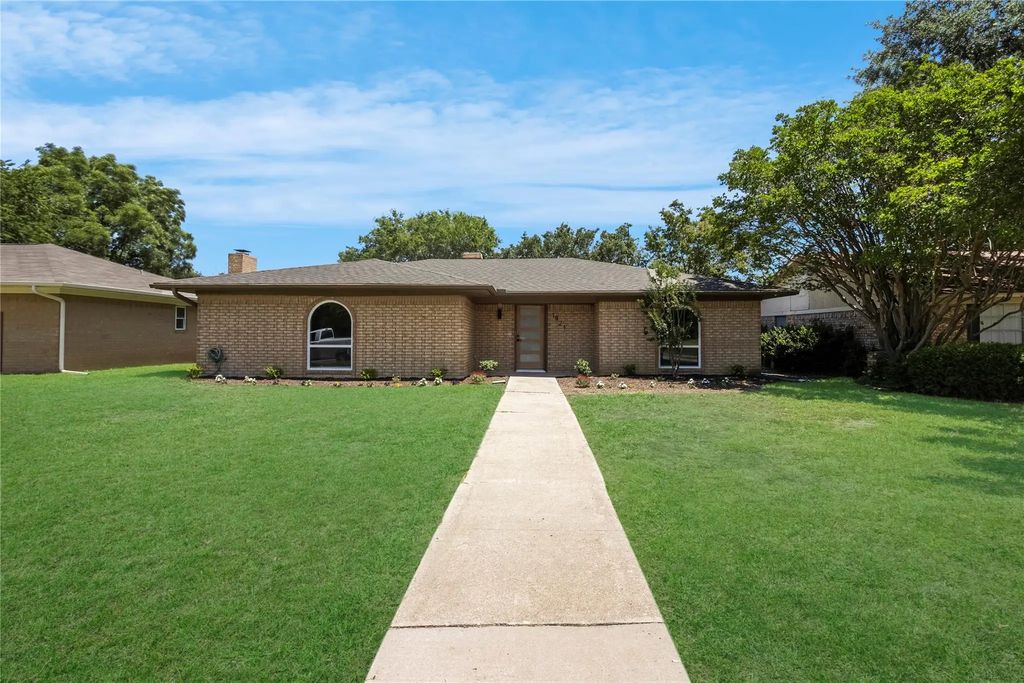1821 El Paso Street, Lewisville
