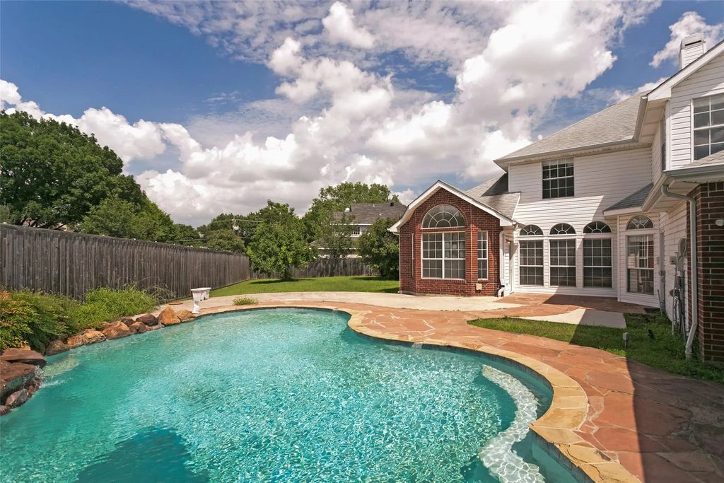 2 Oxford Circle, Allen