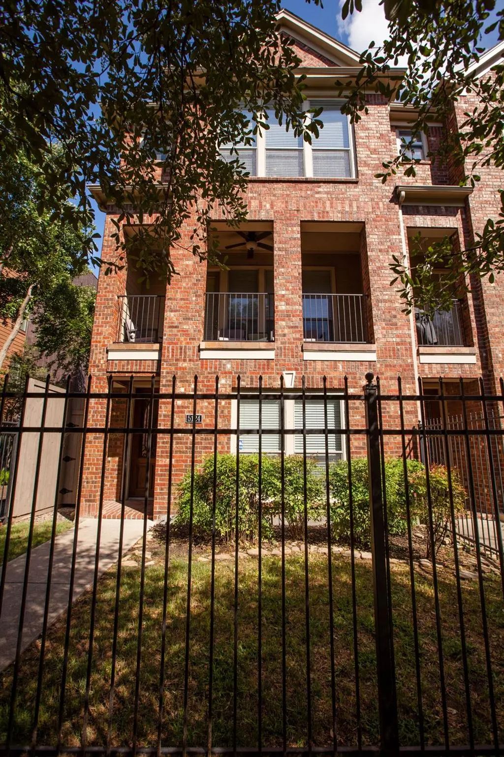 5124 Belmont Avenue, Dallas