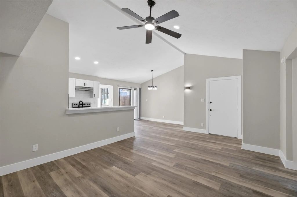 6038 Dooley Drive, The Colony