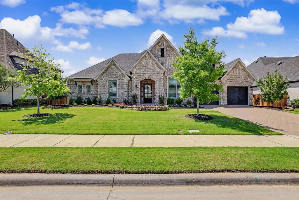 1941 Star Trace Parkway, Prosper