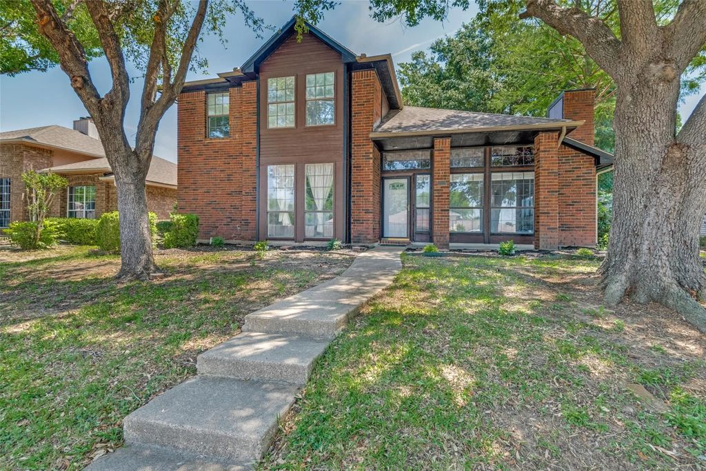 6122 Sasaki Way, Garland