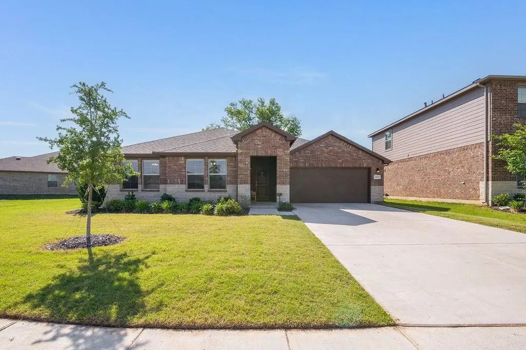 1457 Coulter Road, Burleson