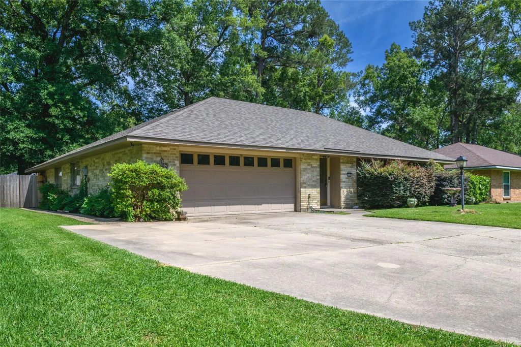 212 Mill Creek Lane, Haughton