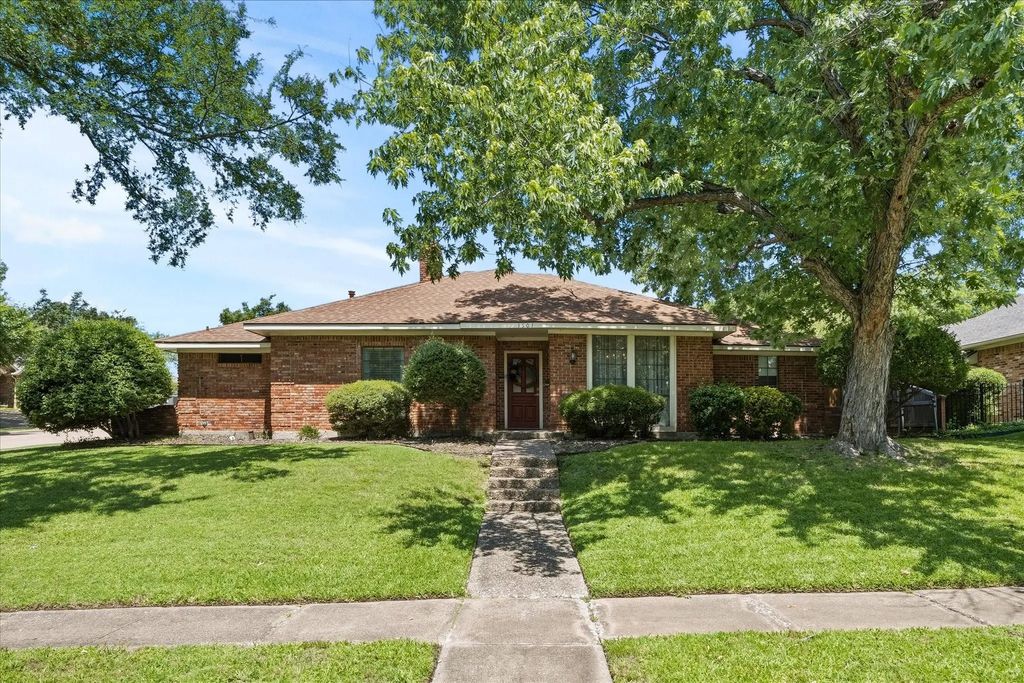 1601 Fairway Circle, Garland