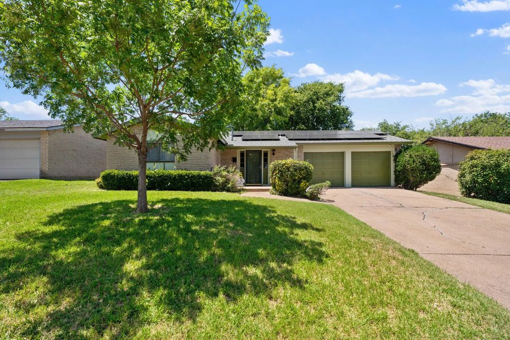 8105 Silverdale Drive, Dallas