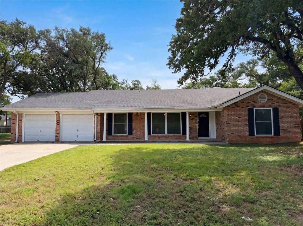 7928 Ella Young Drive, Lakeside