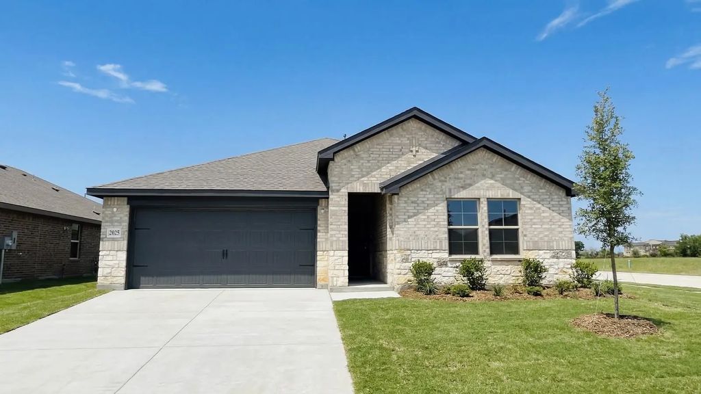 2025 Hearn Drive, Royse City