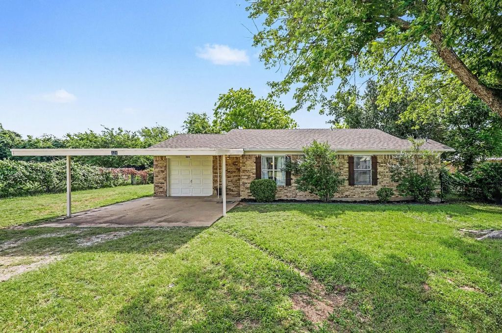 324 Ashwood Street, Azle