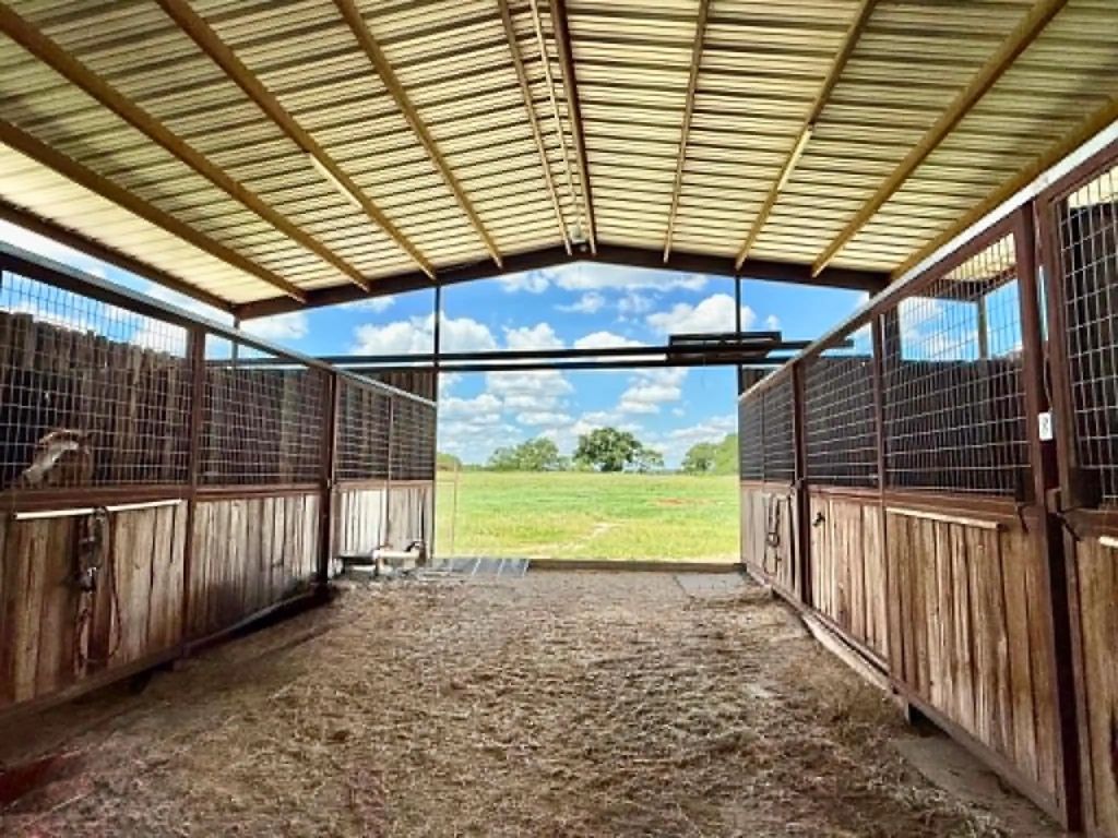3068 Highway 36, Comanche