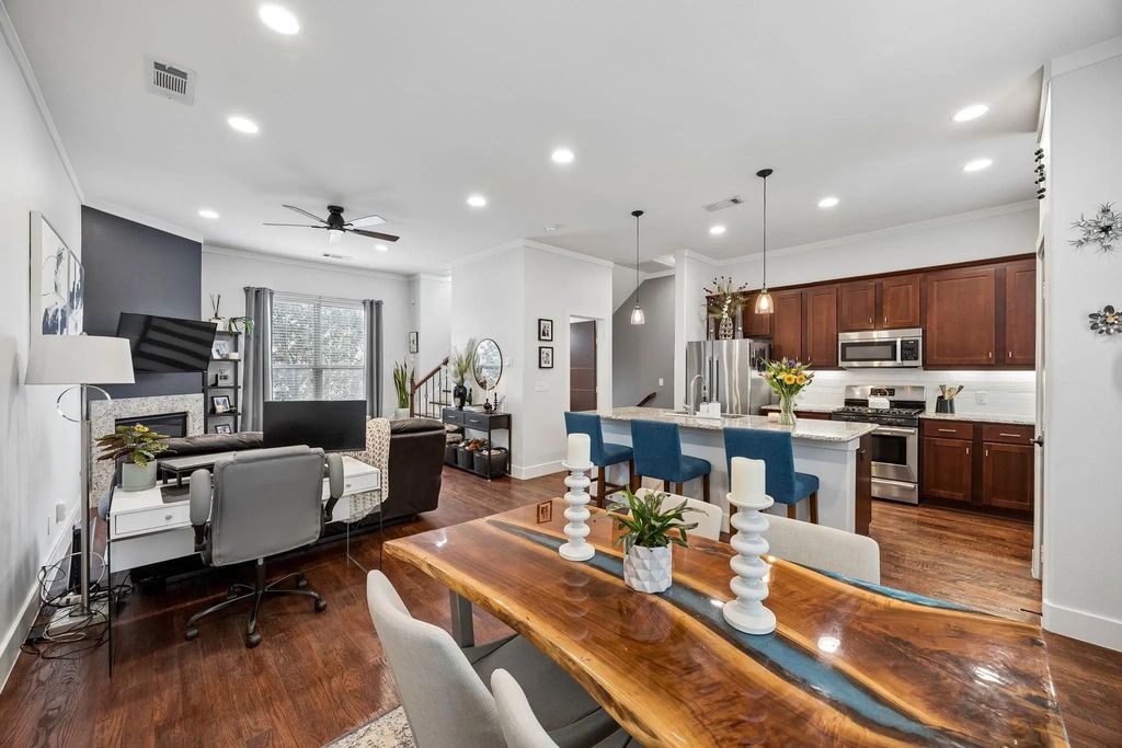 5875 Ross Avenue 9, Dallas