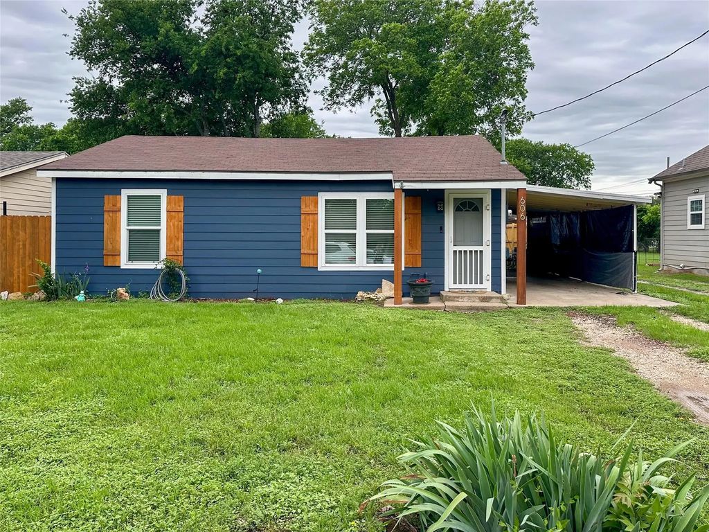 606 Lilly Street, Cleburne