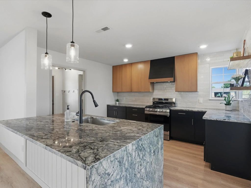 289 County Road 4655, Rhome