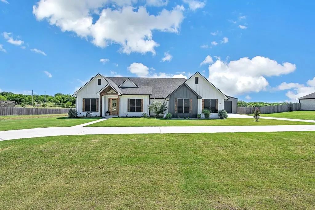 195 Rayford Drive, Lorena