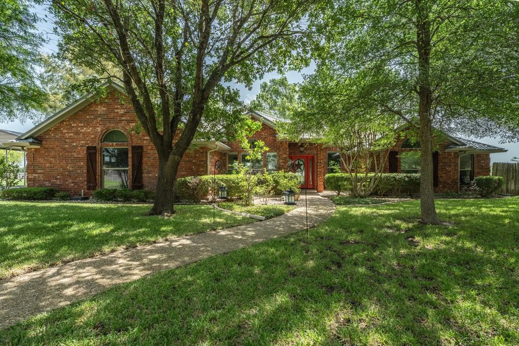 716 Retoma Park Drive, Robinson