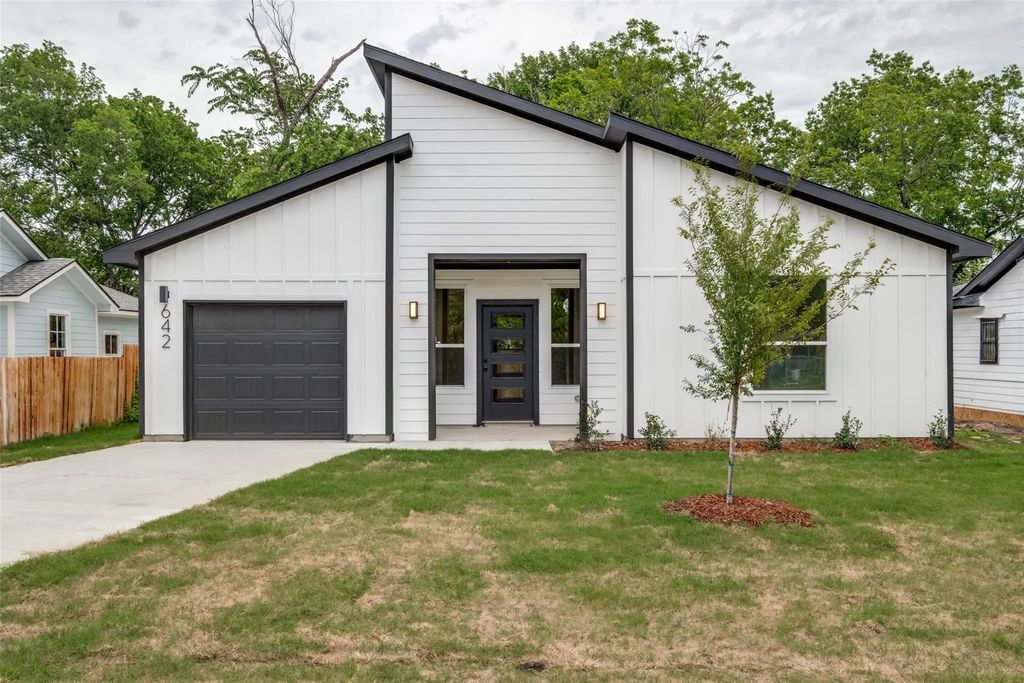 642 Bethpage Avenue, Dallas