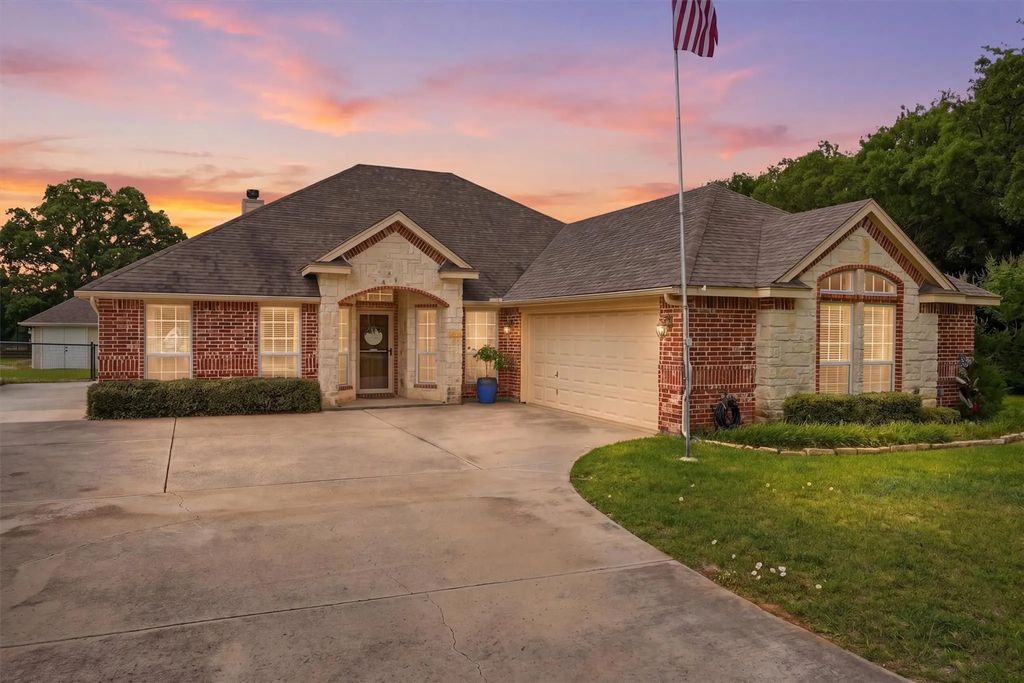 224 Hidden Creek Loop, Weatherford
