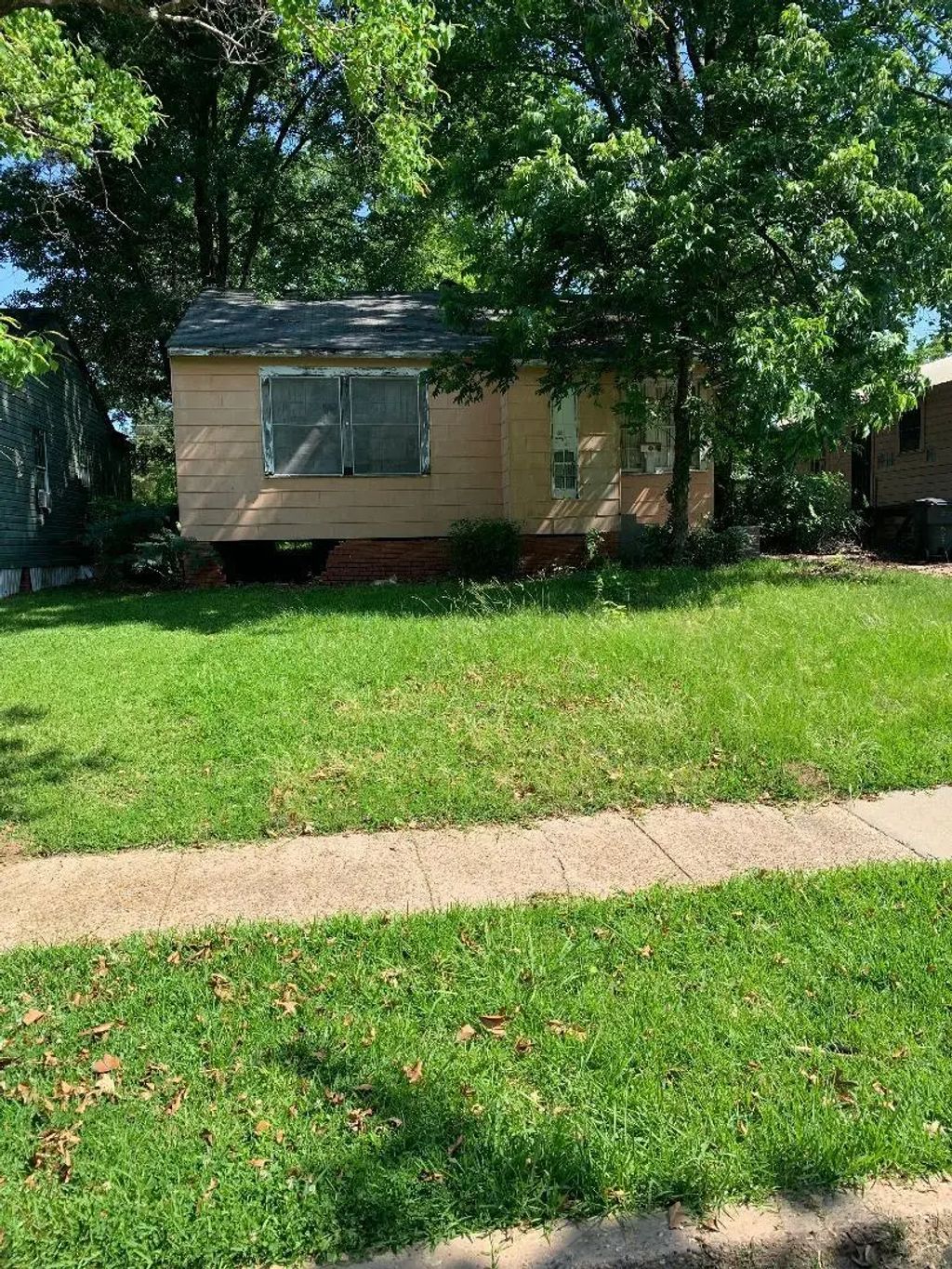 150 E Egan Street, Shreveport