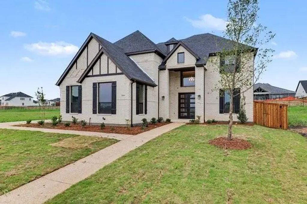 300 Hanging Garden Drive, Prosper