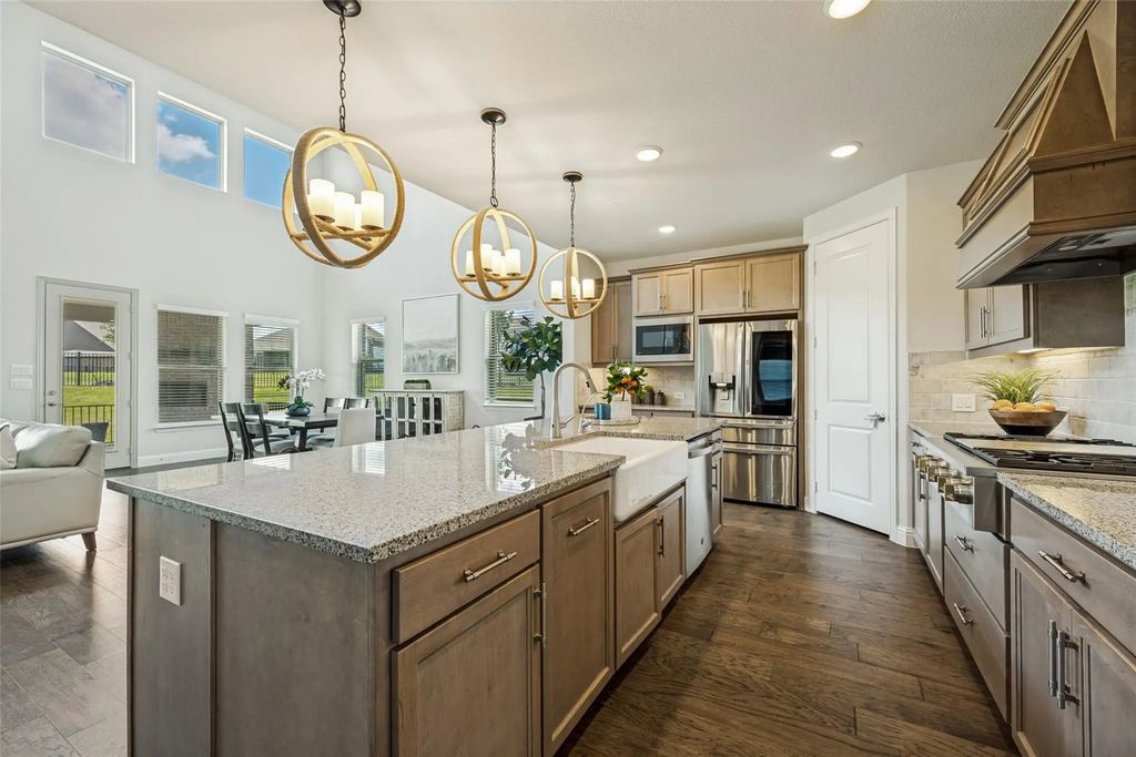 2101 Deer Run, Gunter