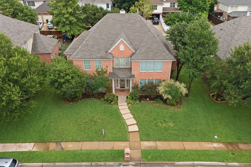 1537 Lakeview Drive, Keller