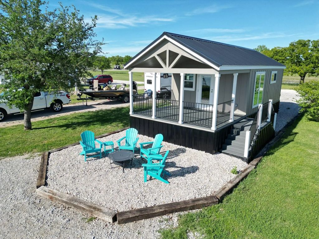 2250 Fm 2461 32, Eastland