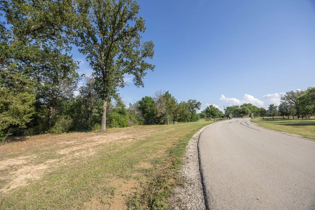 Lot 81 Diamond Point, Corsicana
