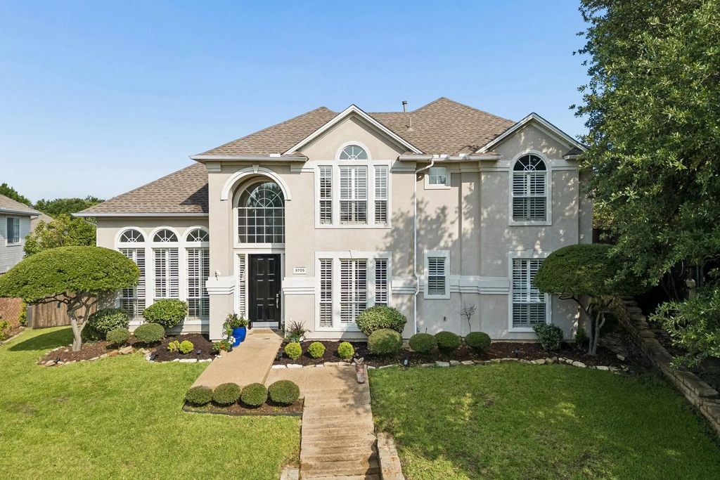 9705 Valley Lake Court, Irving