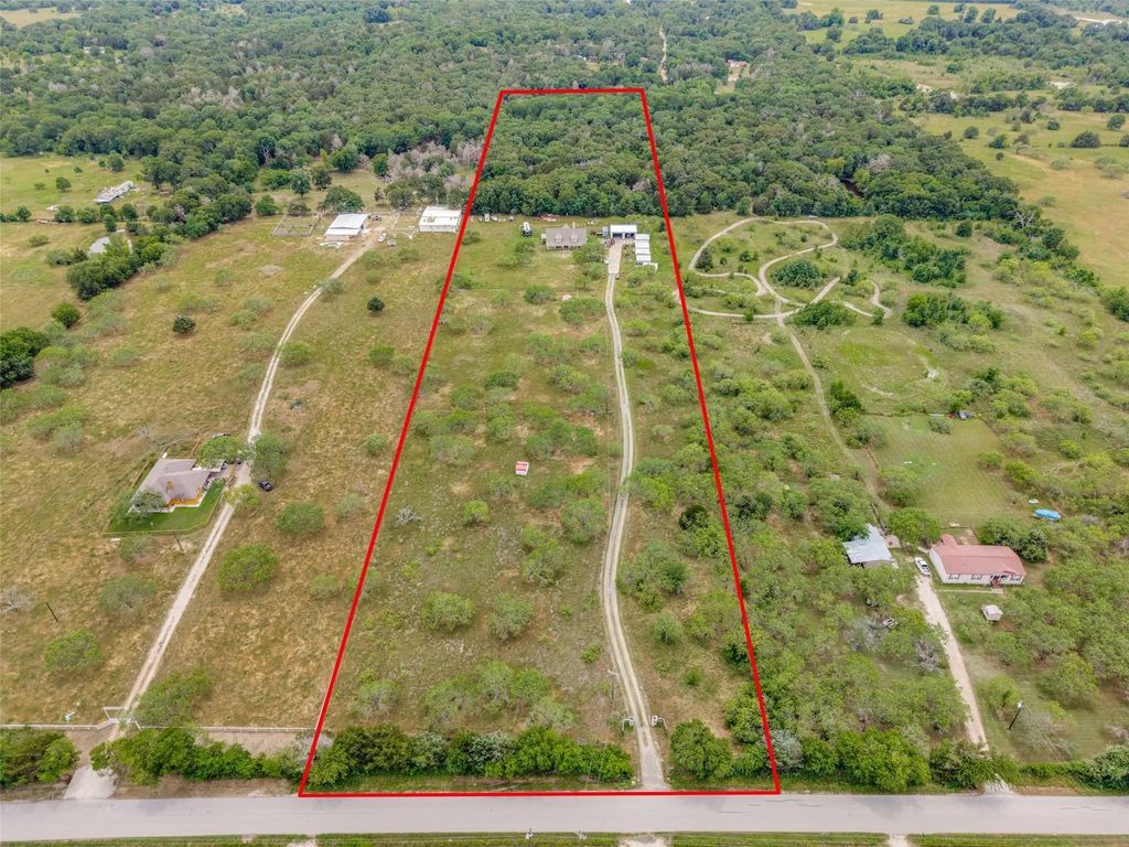 7302 County Road 4044, Kemp