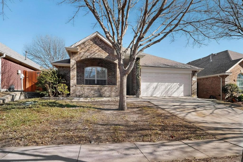 9108 Brinson Drive, Fort Worth