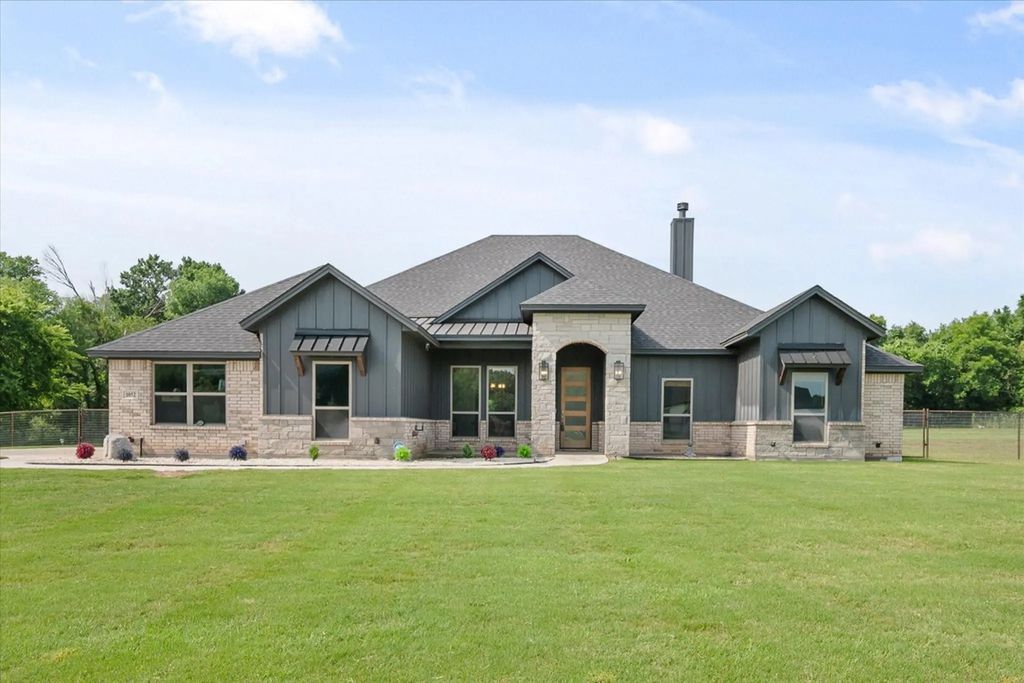 1052 Kessler Road, Weatherford