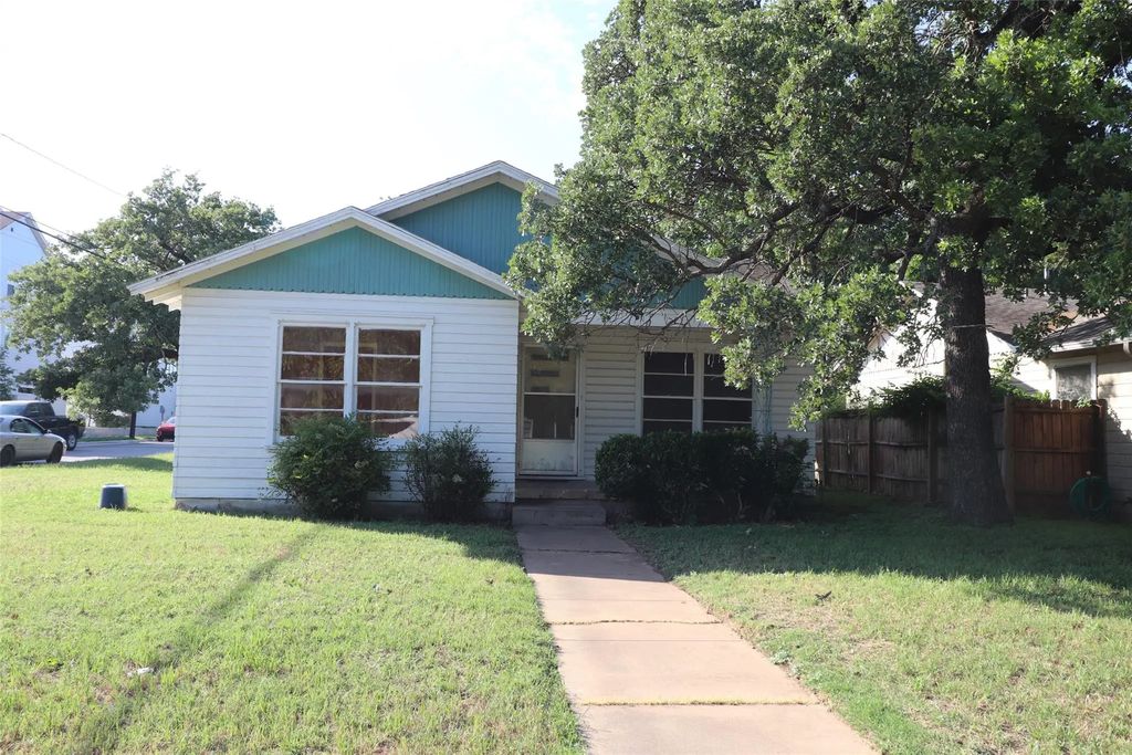 431 W Collins Street, Stephenville
