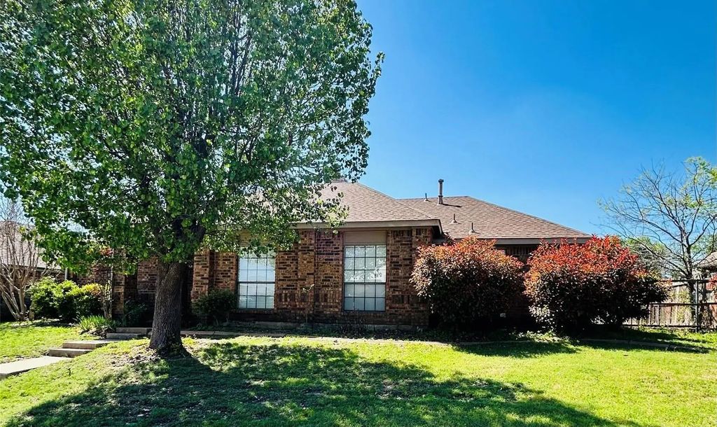 2246 Arbor Creek Drive, Carrollton