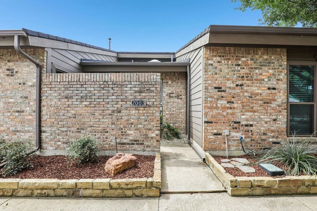 2204 W Park Boulevard 2003, Plano