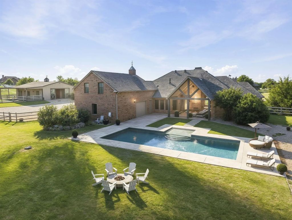 7621 Bruce Road, Aubrey