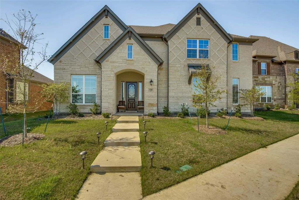 1782 Brighton Place, Farmers Branch