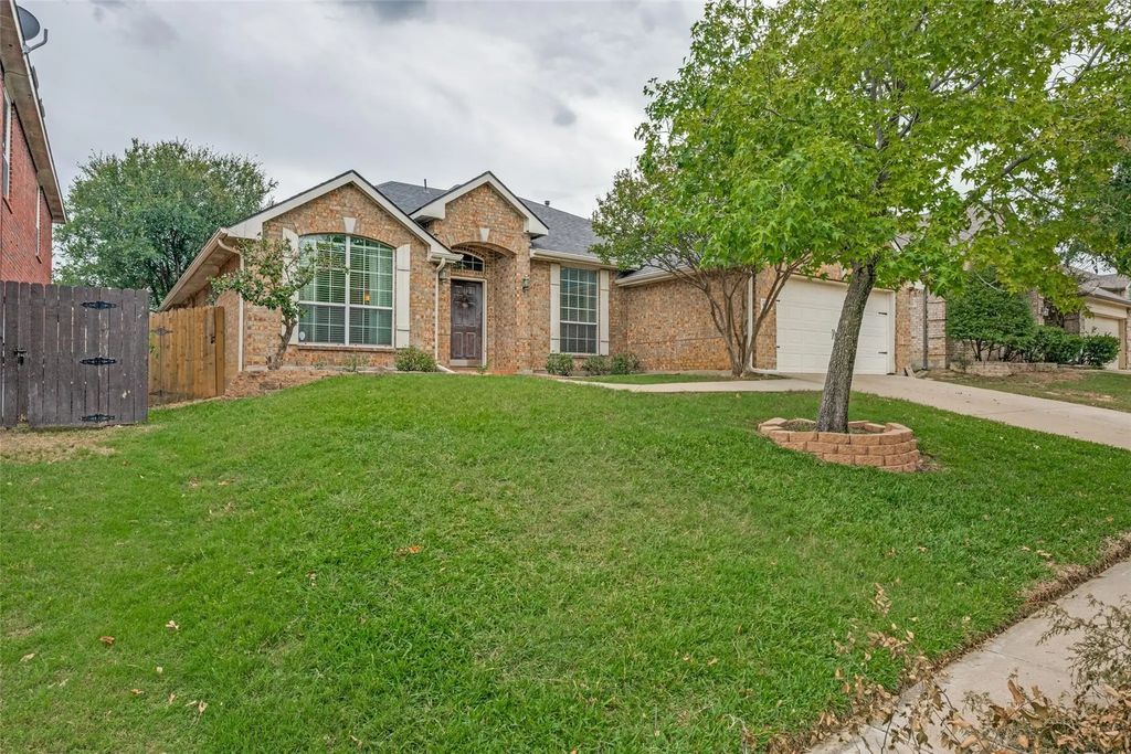 4925 Bolero Court, Fort Worth