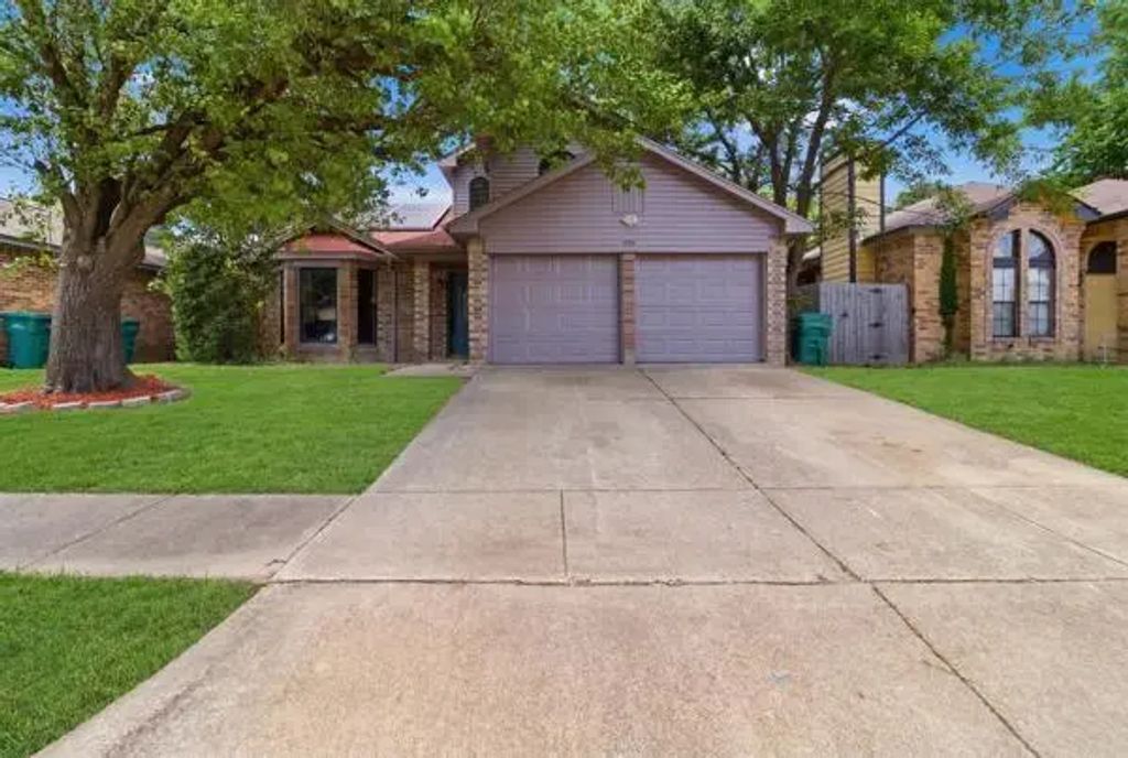 606 Lemons Street, Cedar Hill